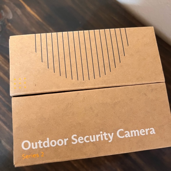 SimpliSafe Outdoor Security Camera CM021 - Picture 2 of 5